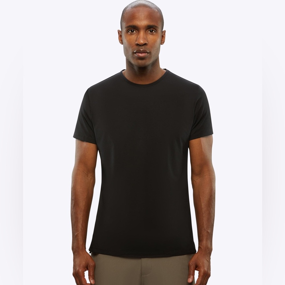 Brand new Cuts AO Split Hem T-Shirt in Black sz L